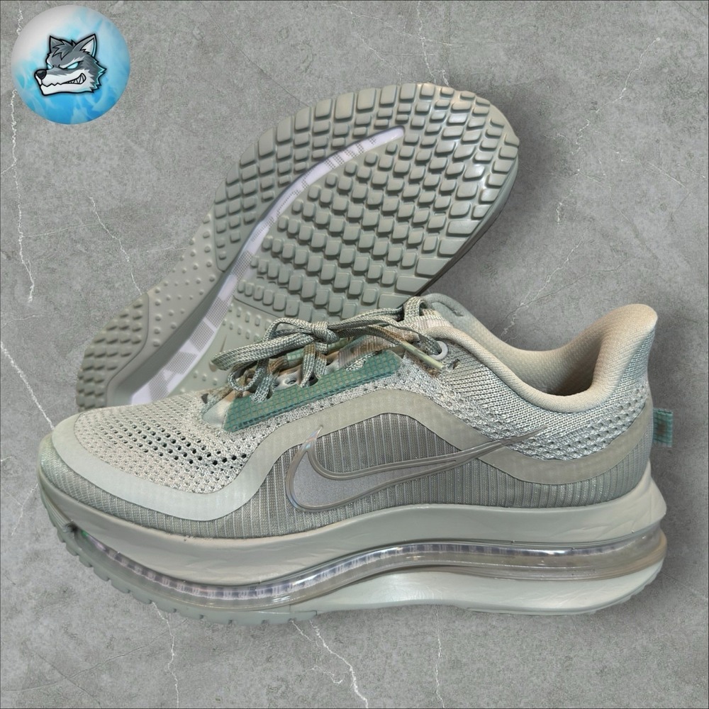 Nike Air Zoom Pegasus Premium‎ Mens Size 4 Green Athletic Sneakers HQ2592-300